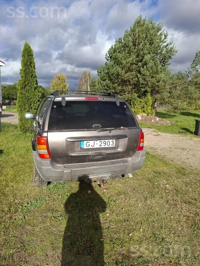 Jeep Grand Cherokee 2000 photo 3