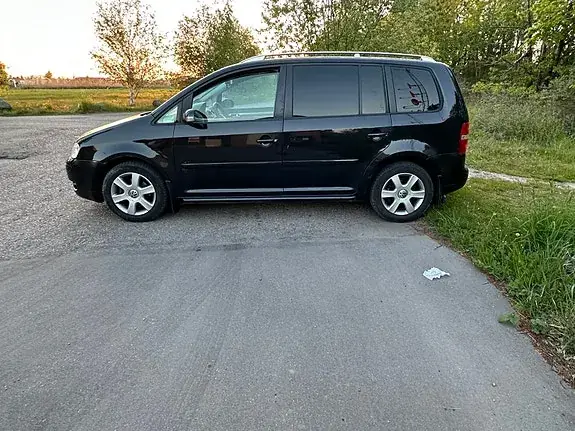 Volkswagen Touran 2005 photo 3