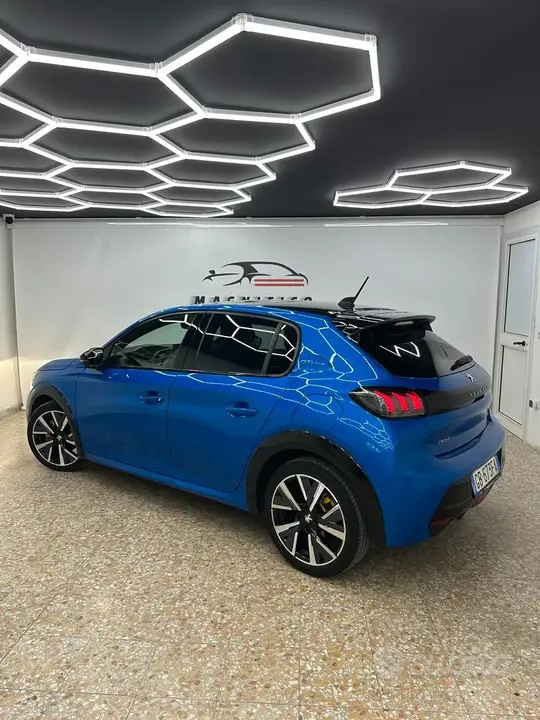Peugeot 208 2020 photo 4