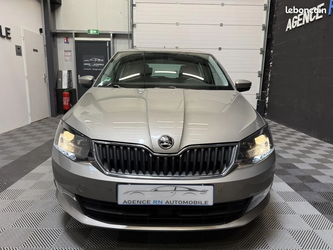Skoda Fabia 2018 photo 2
