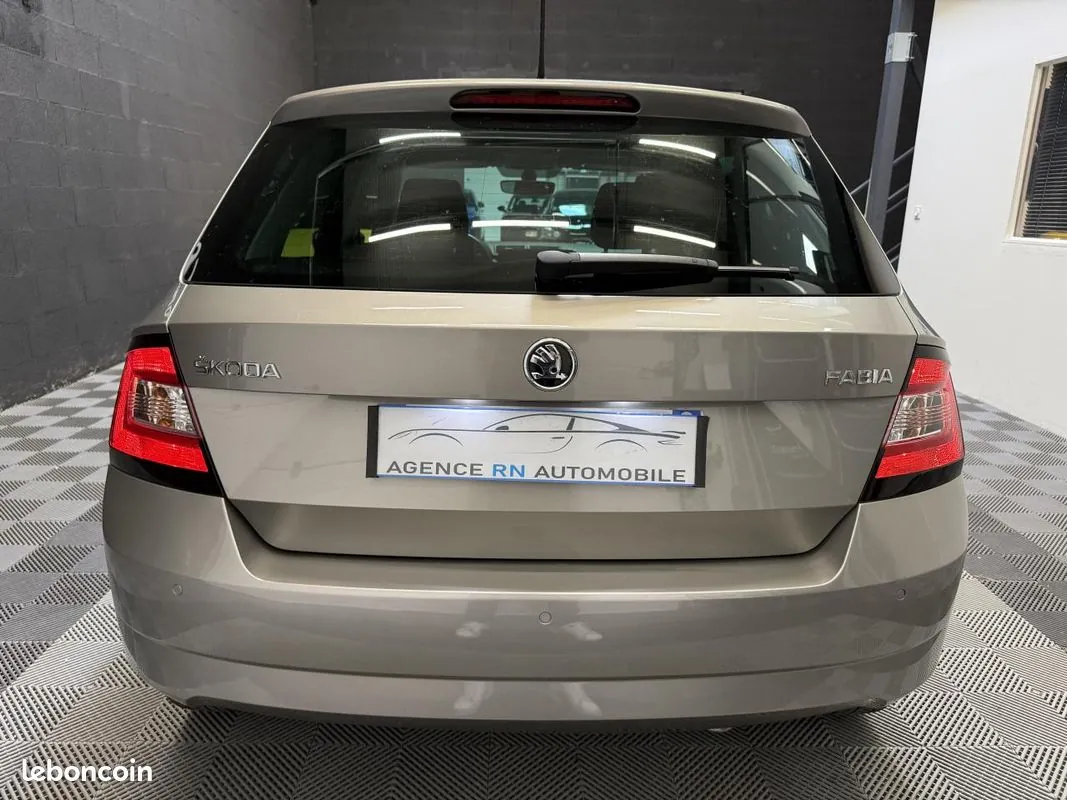 Skoda Fabia 2018 photo 5