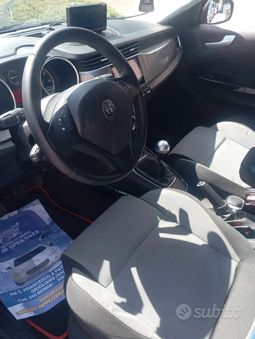 Alfa Romeo Giulietta 2010 photo 5