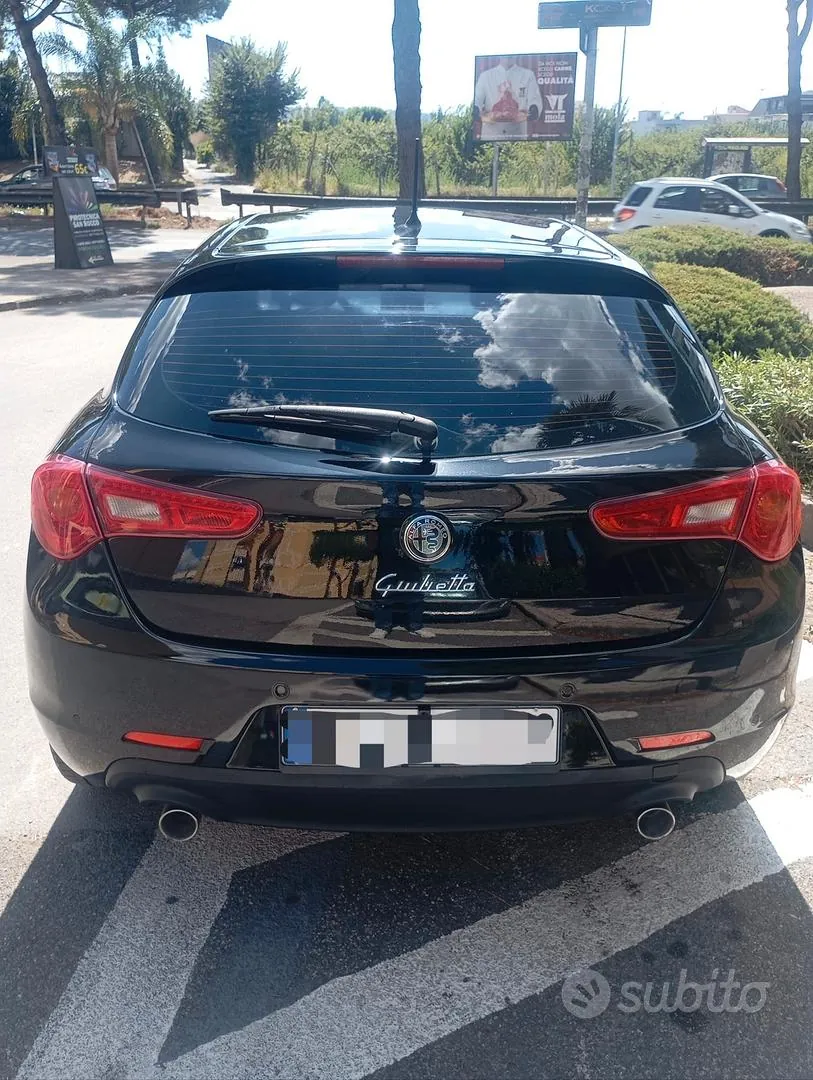 Alfa Romeo Giulietta 2010 photo 2