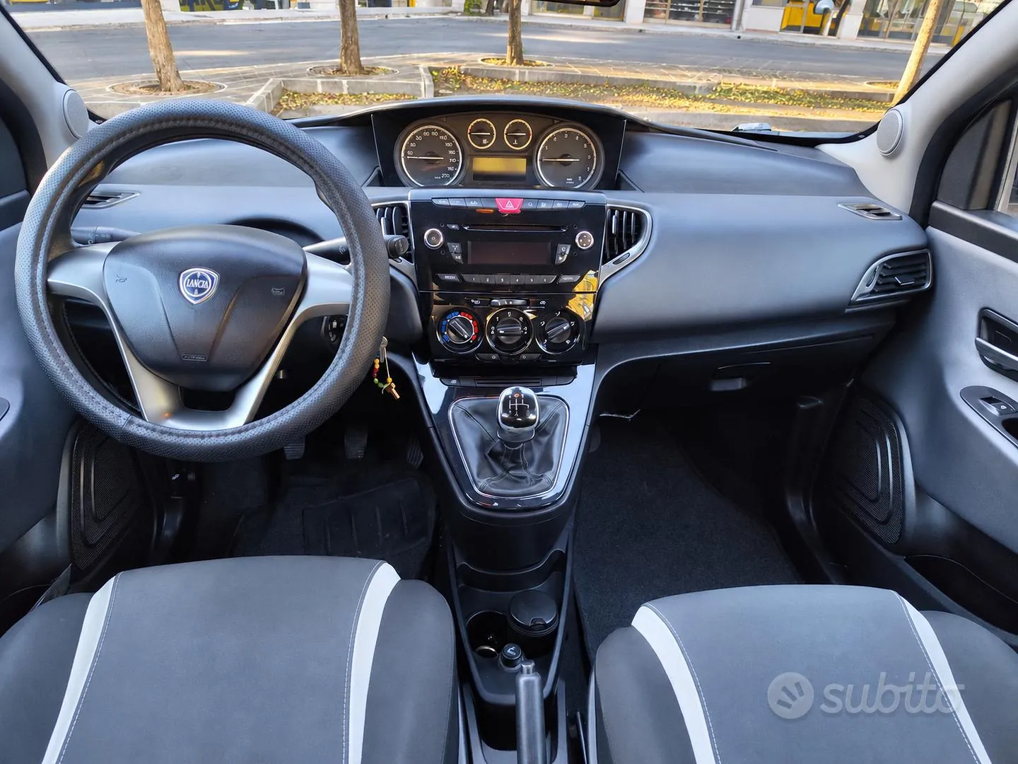 Lancia Ypsilon 2014 photo 5