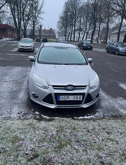 Ford Focus 2011 photo 2