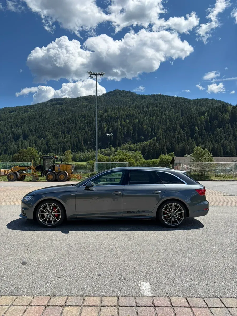 Audi A4 2016 photo 2