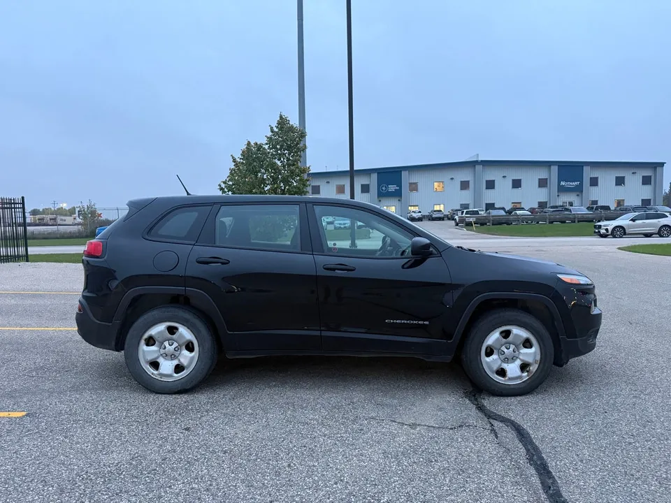 Jeep Cherokee 2015 photo 4