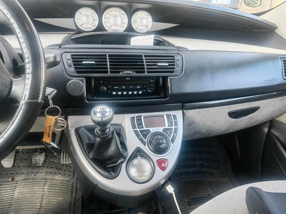 Citroen C8