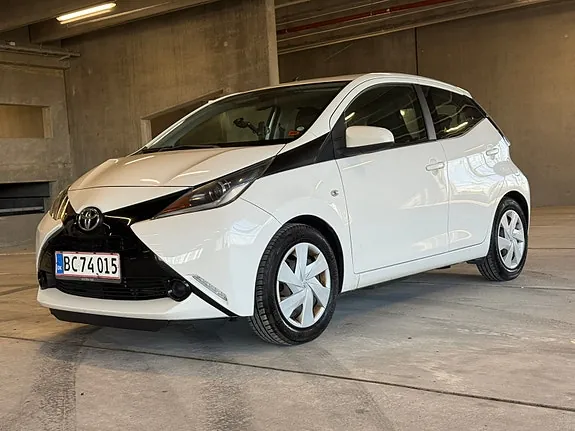 Toyota Aygo 2015 photo 2