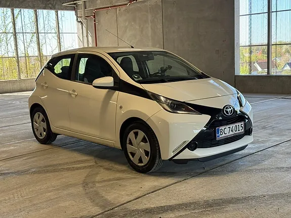 Toyota Aygo 2015 photo 3