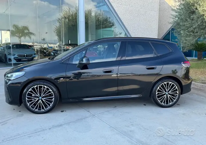 BMW 218D 2025 photo 2