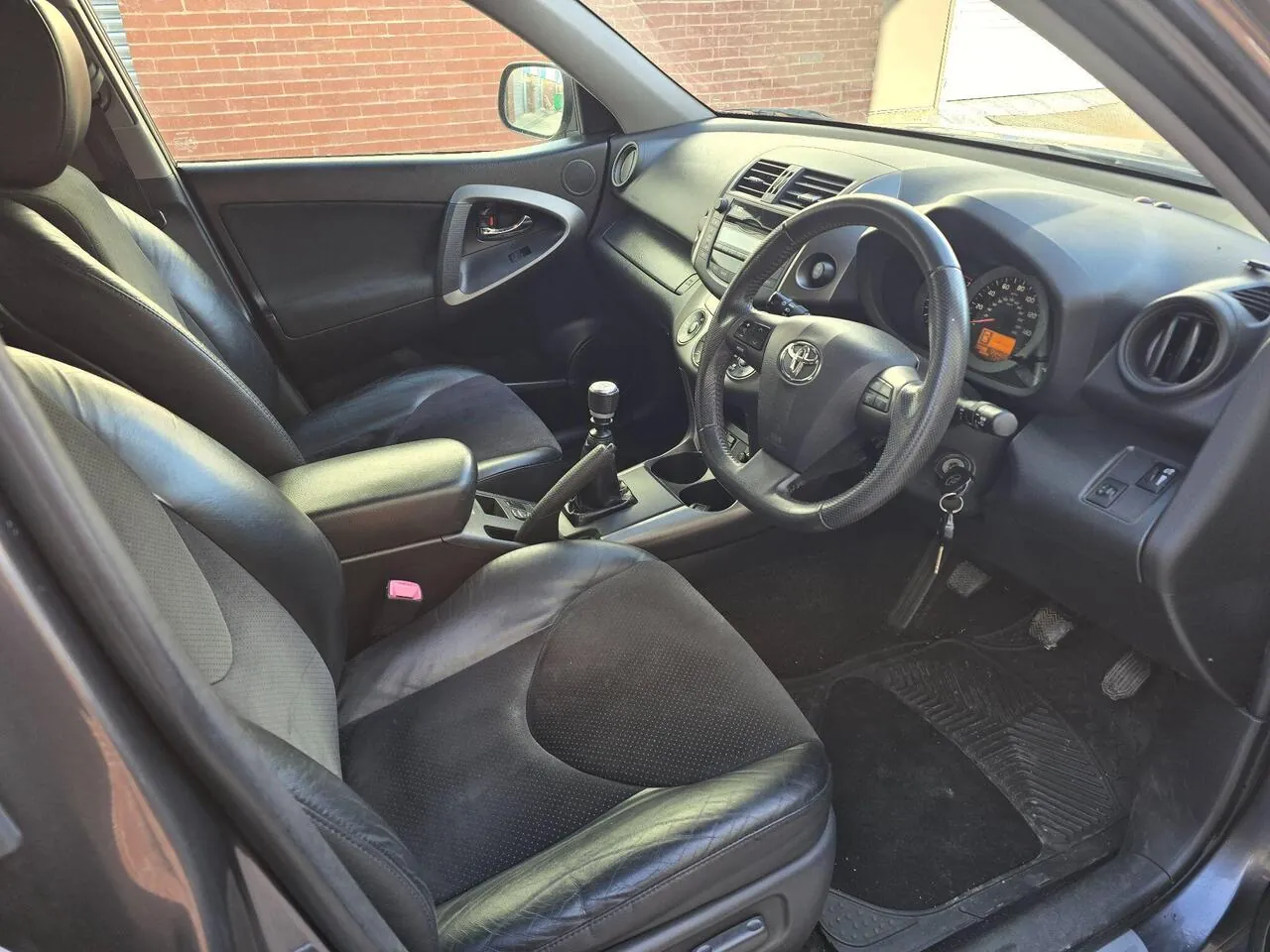 Toyota Rav4 2012 photo 2