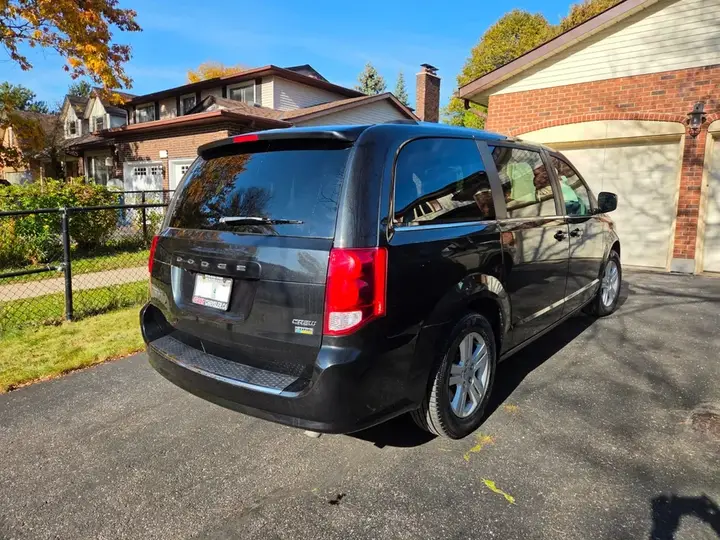 Dodge Grand Caravan 2018 photo 5