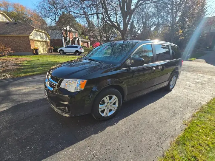 Dodge Grand Caravan 2018 photo 4
