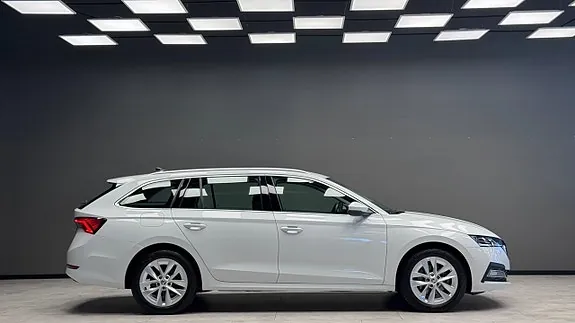 Skoda Octavia 2023 photo 4