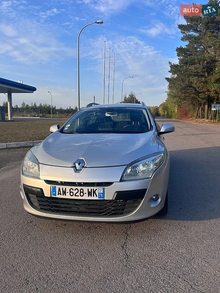 Renault Megane 2010 photo 3