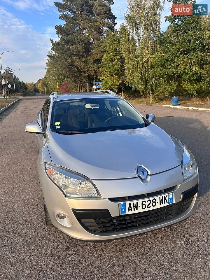 Renault Megane 2010 photo 4