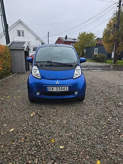 Mitsubishi I-Miev 2017 photo 2