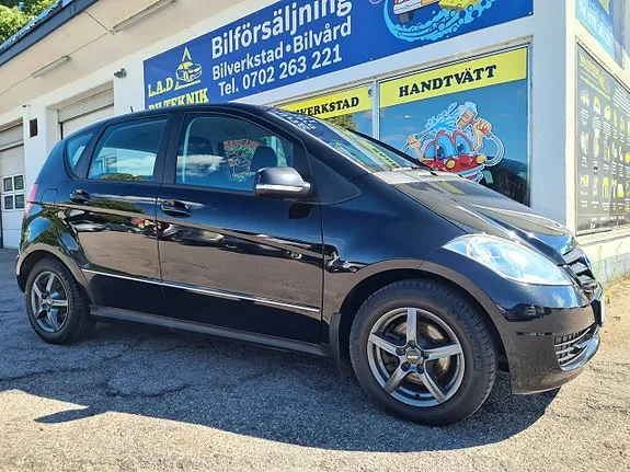 Mercedes-Benz A180