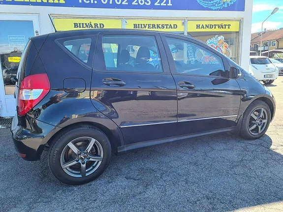 Mercedes-Benz A 180 2011 photo 5