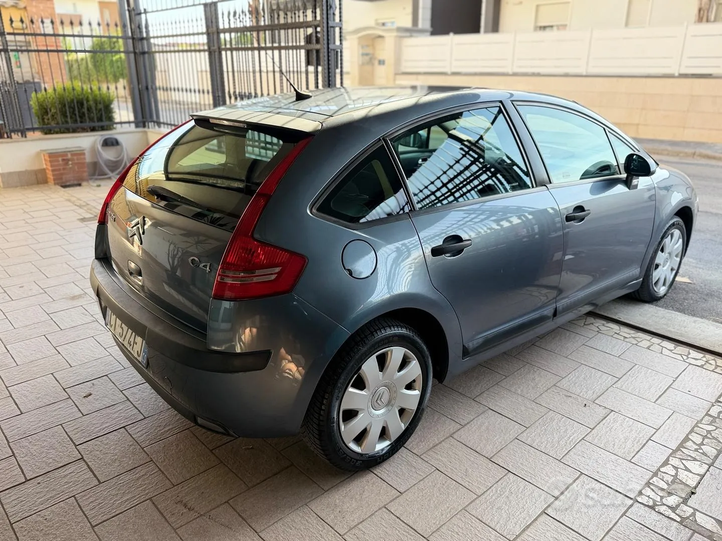 Citroen C4 2005 photo 4