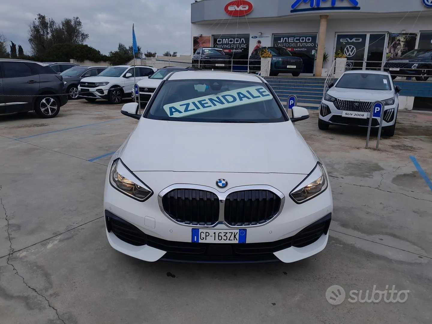 BMW 1 Series 2023 photo 3