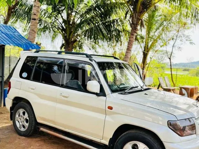 Mitsubishi Pajero 2004 photo 5
