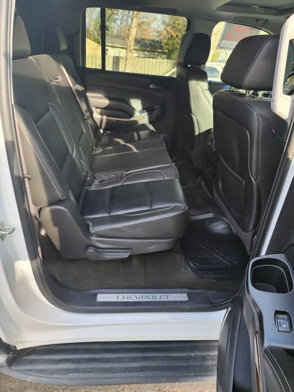 Chevrolet Suburban 2015 photo 4