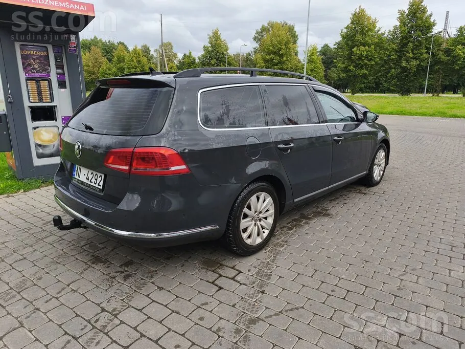 Volkswagen Passat 2013 photo 2