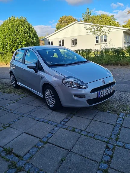 Fiat Punto 2015 photo 2