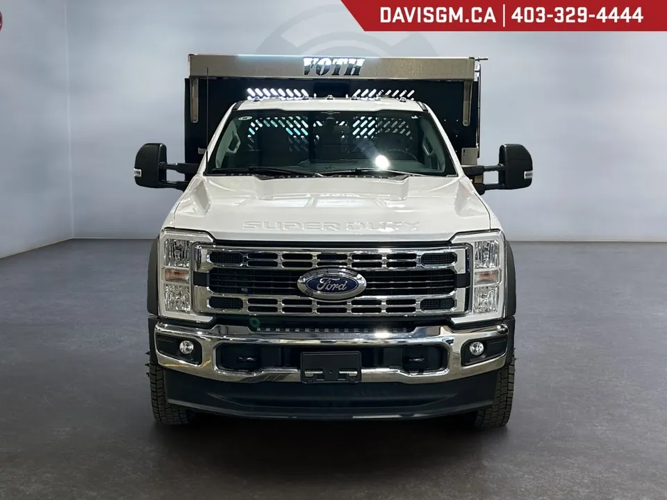 Ford Super Duty F-550 2023 photo 2