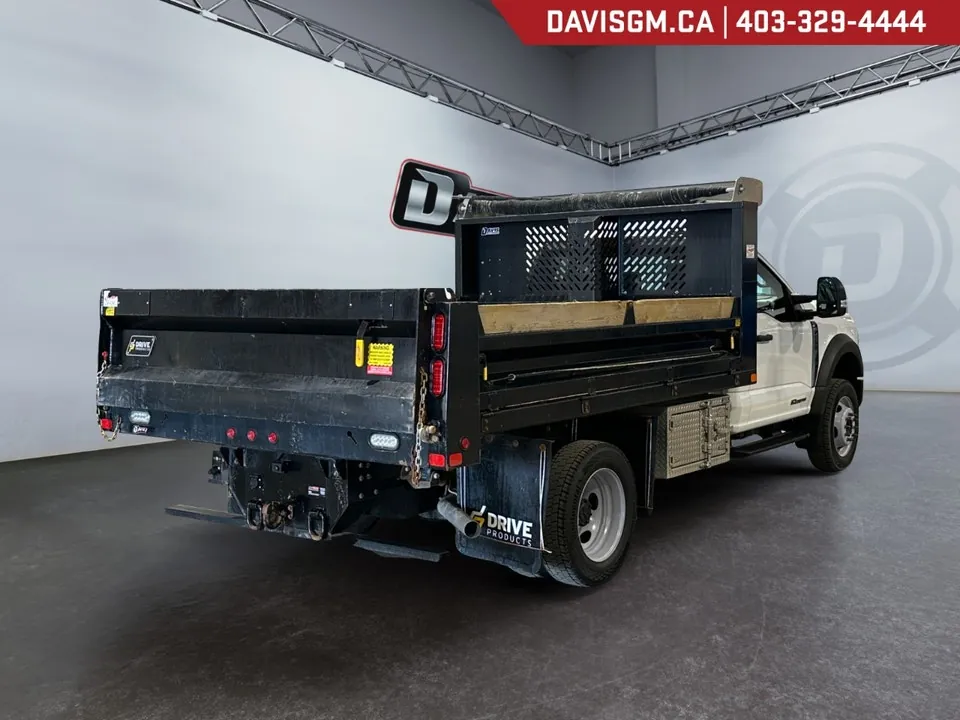 Ford Super Duty F-550 2023 photo 5