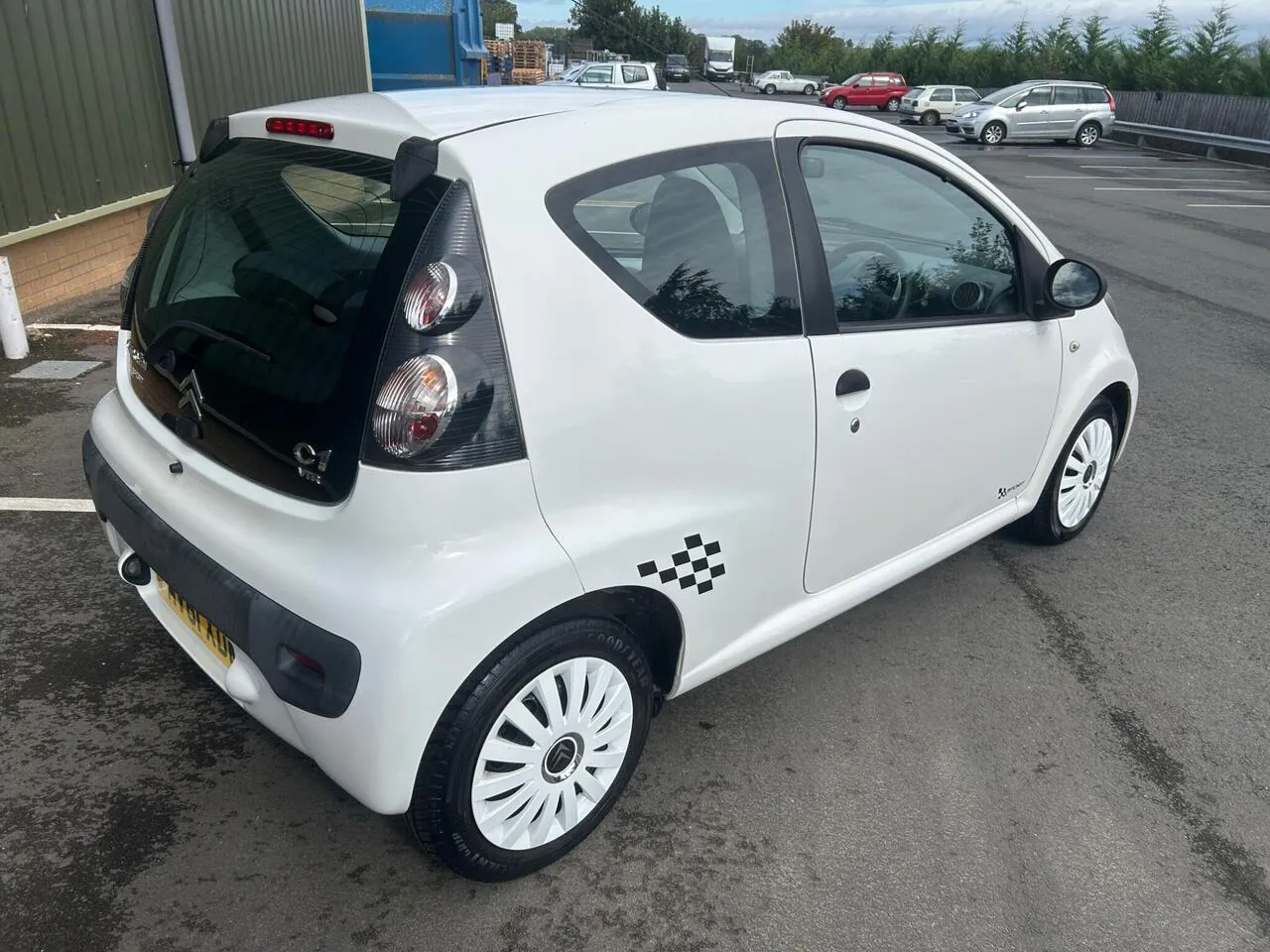 Citroen C1 2011 photo 3