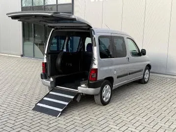 Citroen Berlingo 2000 photo 2