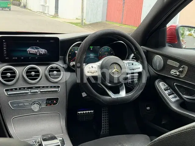 Mercedes-Benz C200 2018 photo 4