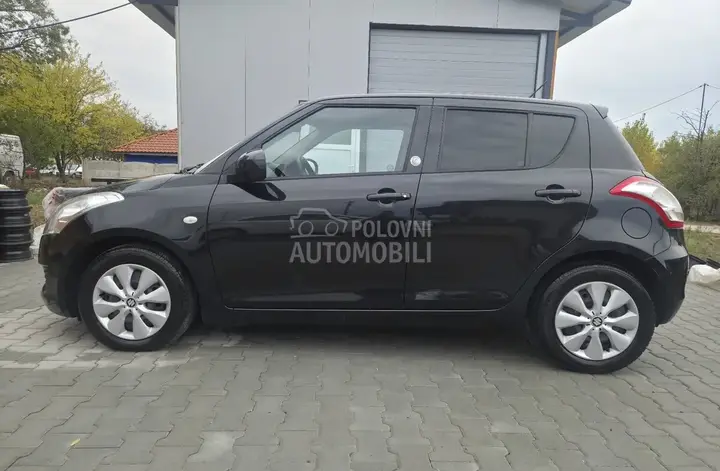 Suzuki Swift 2012 photo 3
