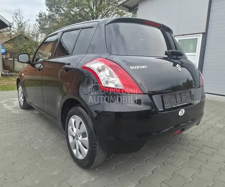Suzuki Swift 2012 photo 5