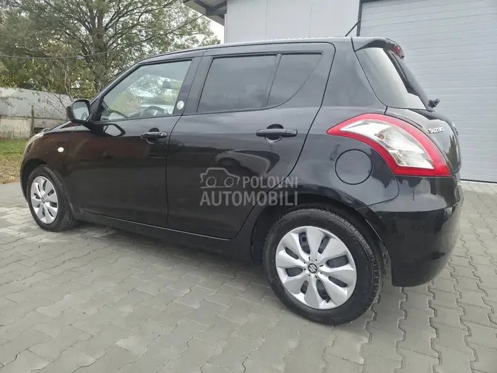 Suzuki Swift 2012 photo 4