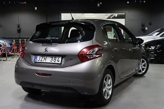 Peugeot 208 2012 photo 5