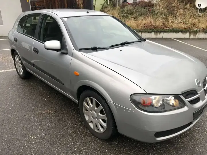 Nissan Almera 2003 photo 2