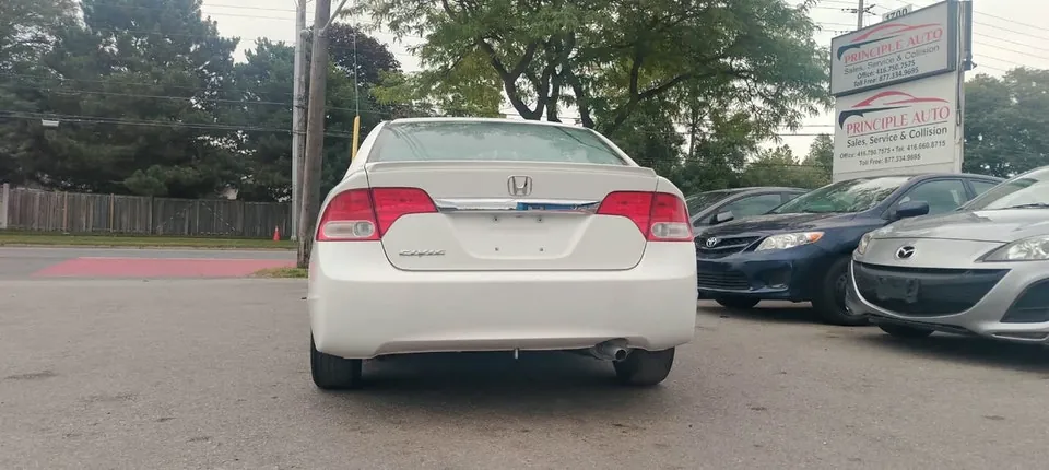 Honda Civic 2010 photo 4