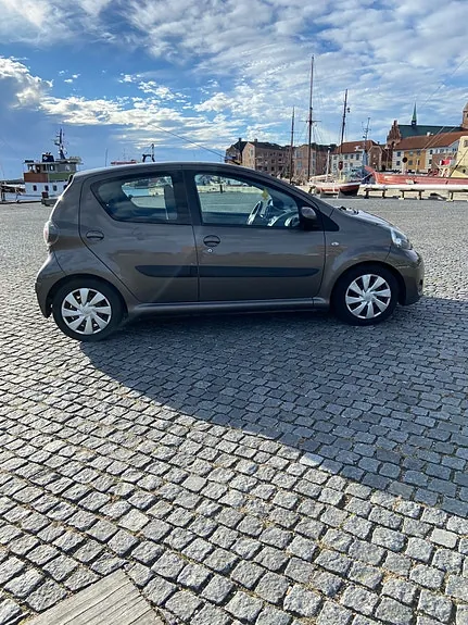 Toyota Aygo 2012 photo 4