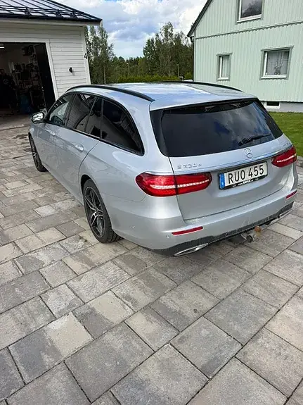 Mercedes-Benz E220 2018 photo 2