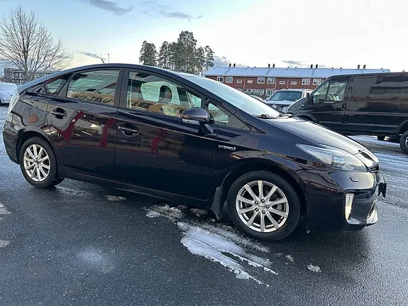Toyota Prius 2013 photo 2