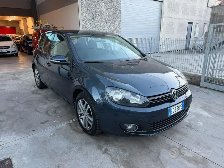 Volkswagen Golf 2011 photo 2