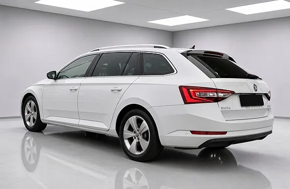 Skoda Superb 2017 photo 5