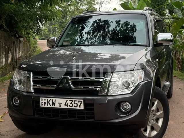Mitsubishi Montero 2013 photo 2