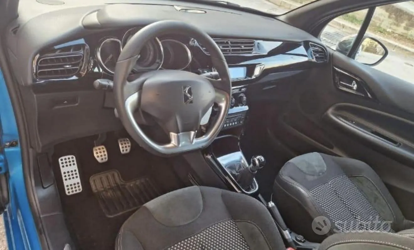 Citroen Ds 3 2010 photo 2
