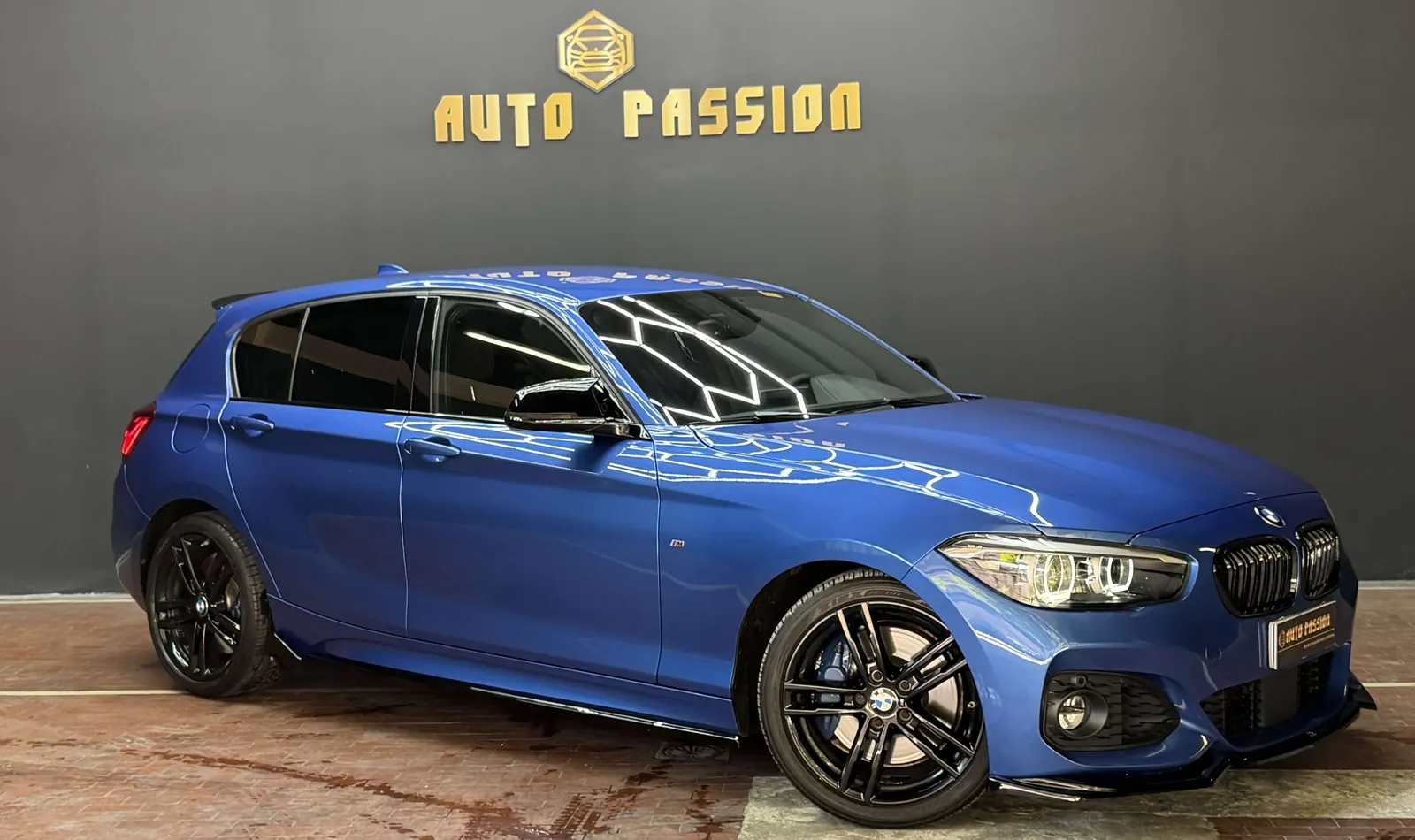 BMW 118I 2019 photo 3