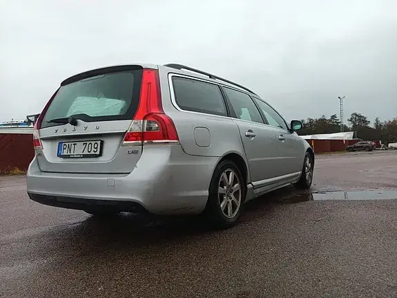 Volvo V70 2014 photo 3